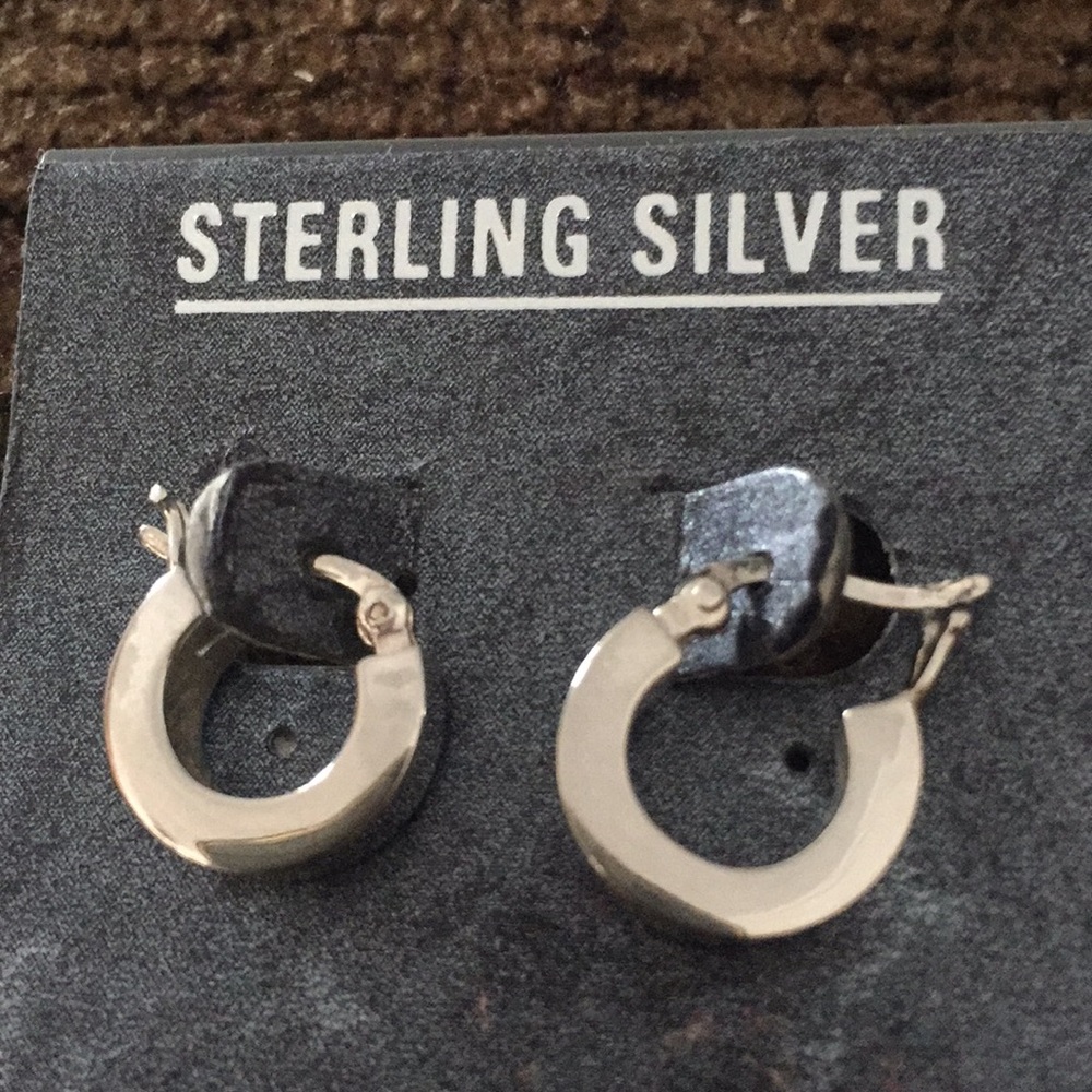 NWT KIDS STERLING SILVER HOOP EARRINGS - Picture 3 of 3